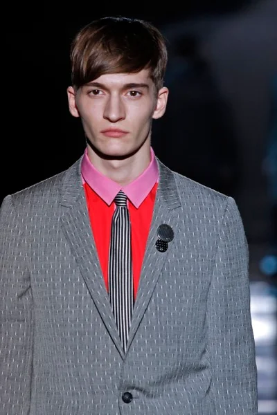 Look 13